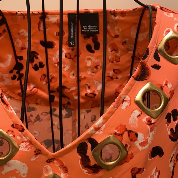 Pink Leopard Flared Top - Picture 2 of 3